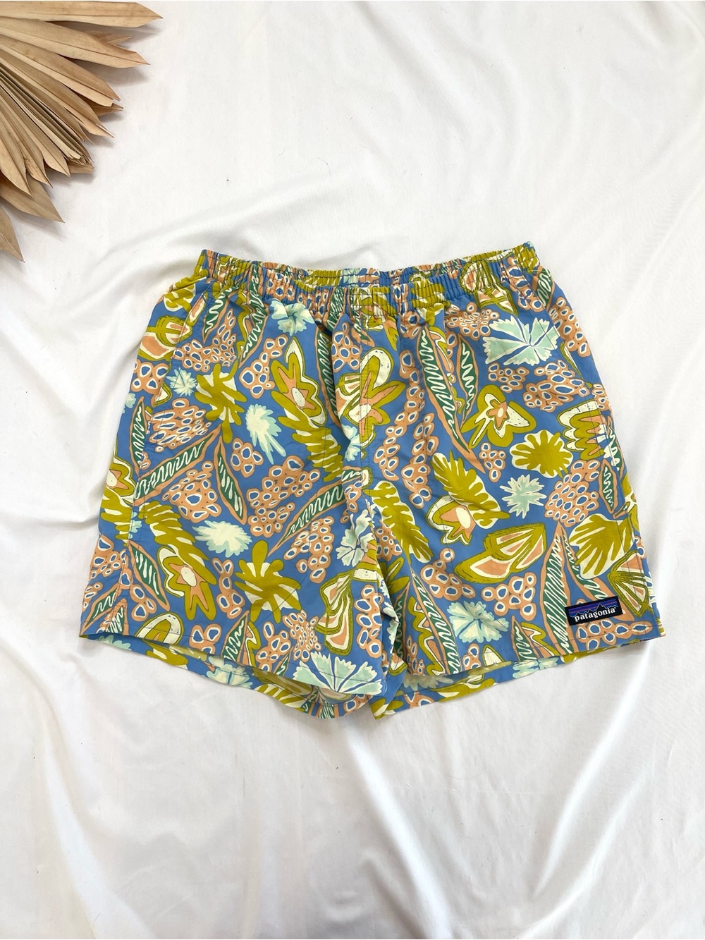 Patagonia 5” Baggies Flourish Abundant Blue Shorts or Swim Trunks Size Small